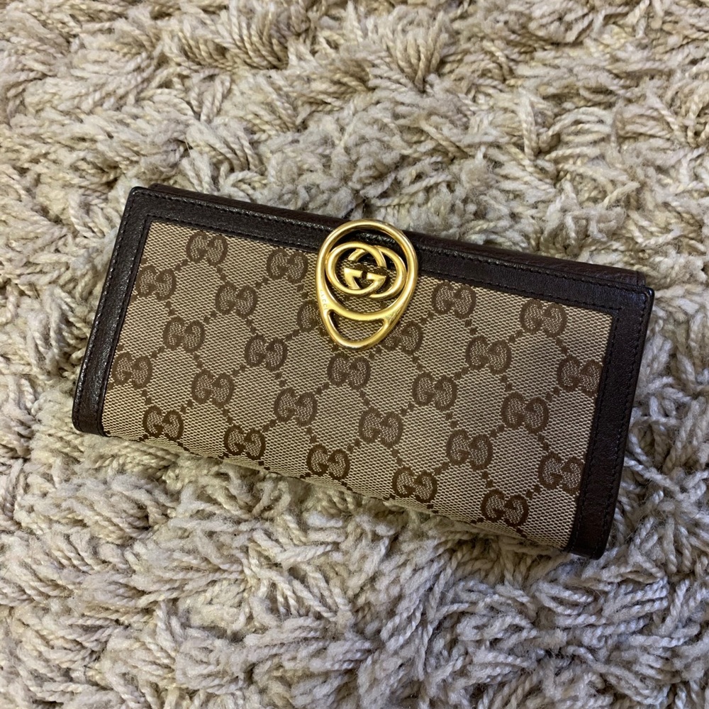 Authentic Gucci Monogram Wallet